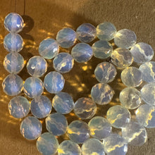 Load image into Gallery viewer, Faceted clear beads