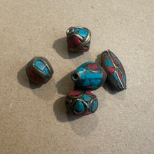 Load image into Gallery viewer, 5 blue Tibetan beads