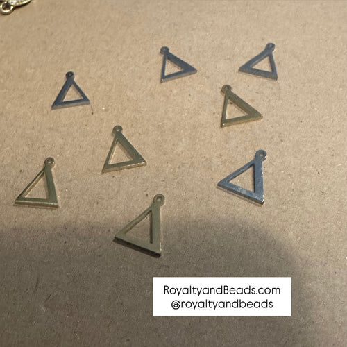 3 Delta letters.