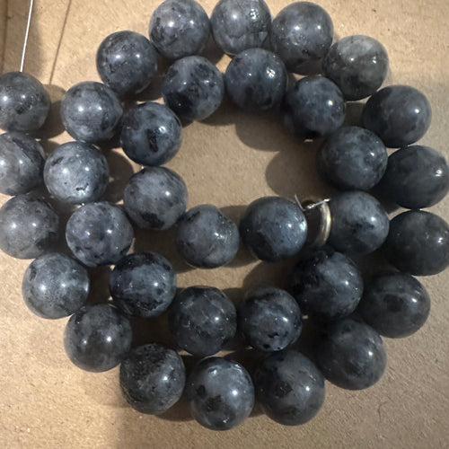 Labradorite beads. (Round)