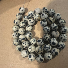 Load image into Gallery viewer, Dalmation beads 8mm
