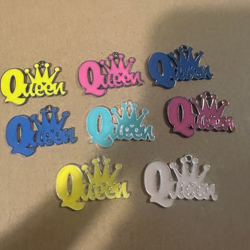 8 queen charms