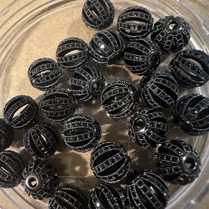 3 pave beads (black)