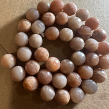 Load image into Gallery viewer, Faceted Sunstone beads