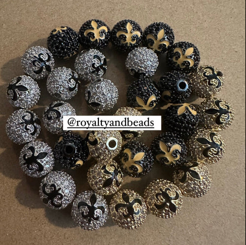 Fleurdelis pave bead