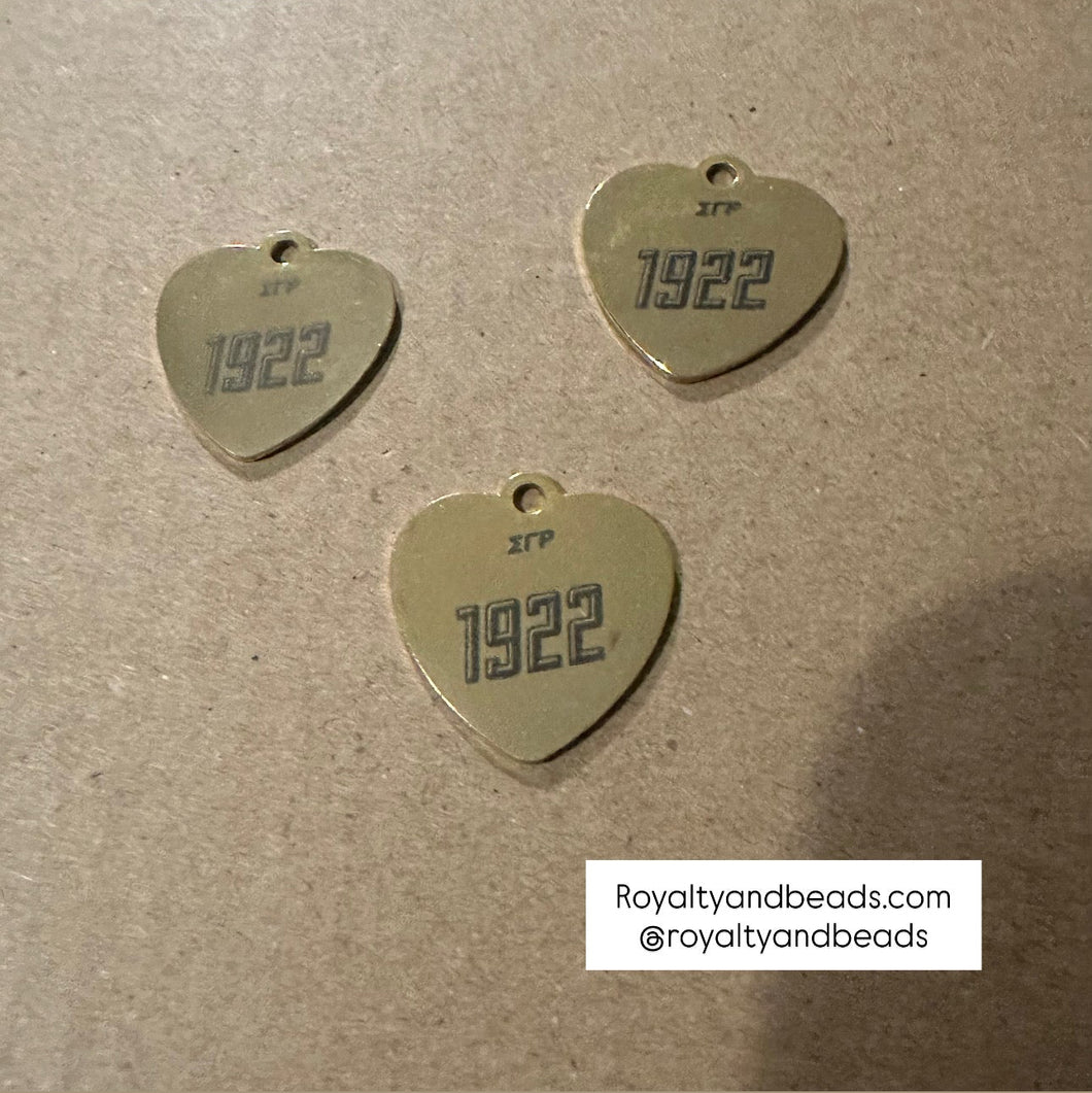 1922 heart charm