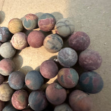 Load image into Gallery viewer, Tan orange tan and green beads