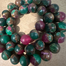 Load image into Gallery viewer, Green mixed beads 8mm