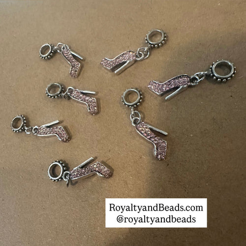 5 pink heel shoe charms.