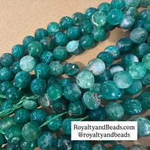Load image into Gallery viewer, Faceted green beads 12mm