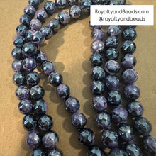 Load image into Gallery viewer, Purple and black agate beads