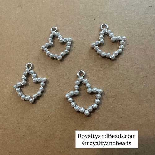 Pearl ivy charms