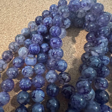 Load image into Gallery viewer, Purple vein agate beads.