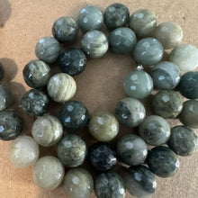 Load image into Gallery viewer, Green faceted beads