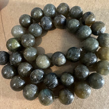 Load image into Gallery viewer, Green camo beads