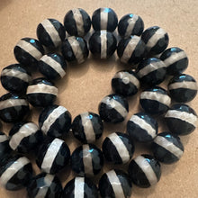 Load image into Gallery viewer, Striped Black agate beads.