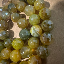 Load image into Gallery viewer, Yellow and green agate beads