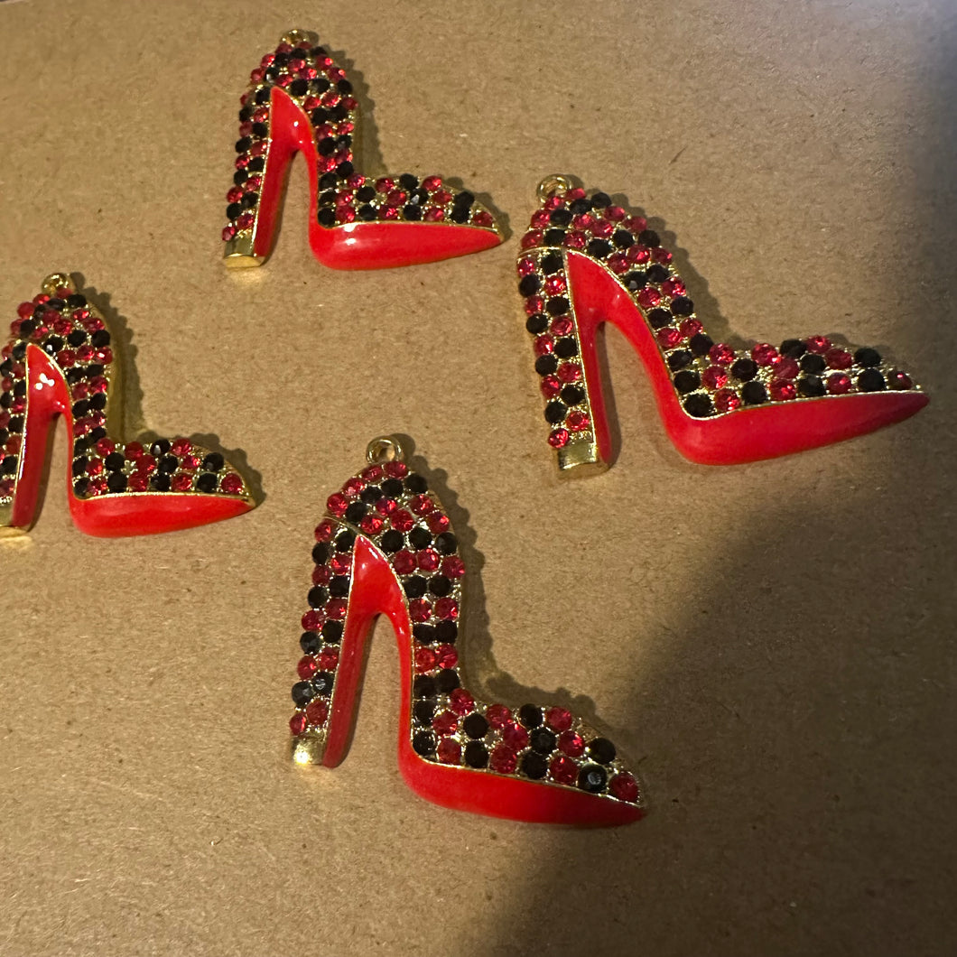 4 red heel charms (gold)