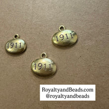 Load image into Gallery viewer, Frat year charms.