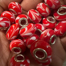 Load image into Gallery viewer, 10 red and white big hole beads