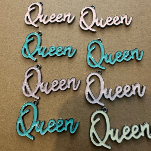 8 queen charms