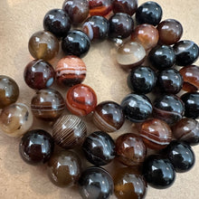 Load image into Gallery viewer, Brown agate beads