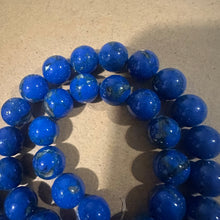 Load image into Gallery viewer, Blue chips beads.