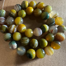 Load image into Gallery viewer, Yellow and green agate beads