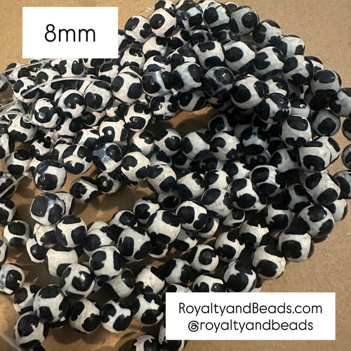 Tibetan tan and black 8mm