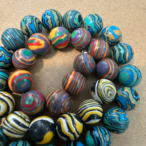 Swirl mixed beads