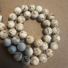 Load image into Gallery viewer, White chip beads.