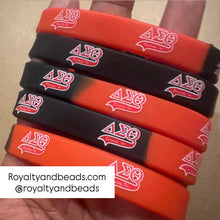 Load image into Gallery viewer, Delta Sigma Theta wristband