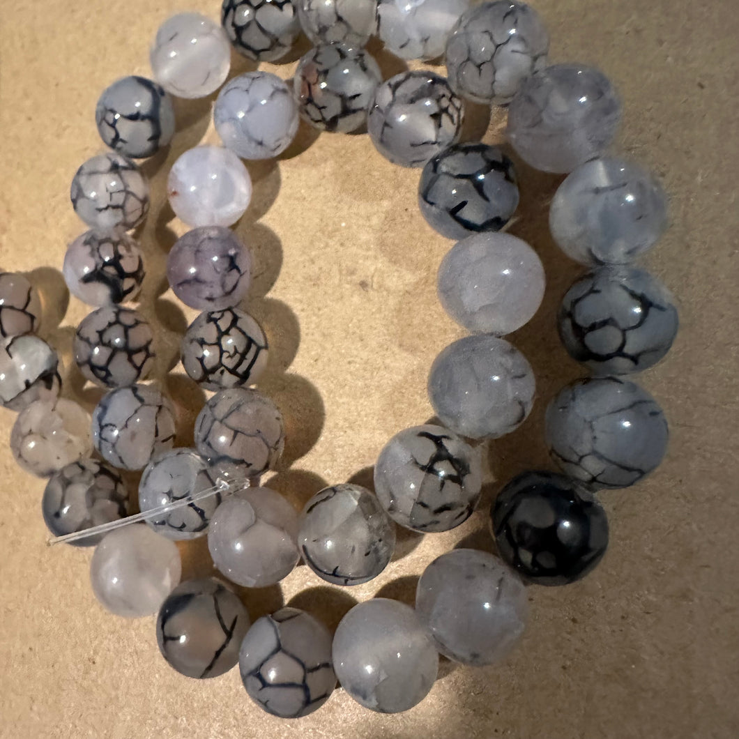 Clear and black vein agate beads