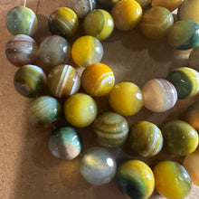 Load image into Gallery viewer, Yellow and green agate beads