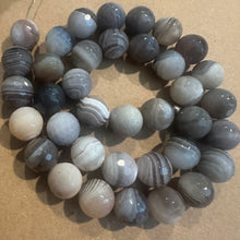 Load image into Gallery viewer, Gray agate beads (Botswana)