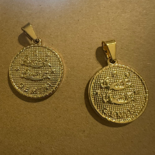2 Gemini charms (gold)