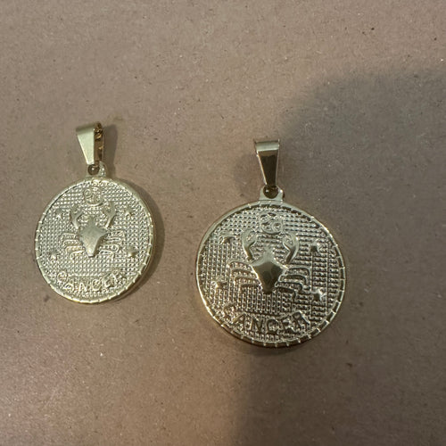 2 Cancer charms (gold)