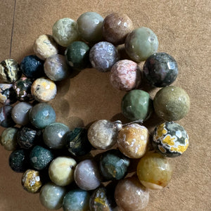 Green camo agate beads
