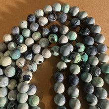 Load image into Gallery viewer, Green and black agate beads