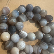 Load image into Gallery viewer, Gray agate beads (Botswana)