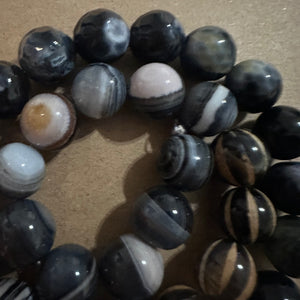 Black mixed beads