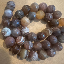 Load image into Gallery viewer, Brown agate beads (Botswana)