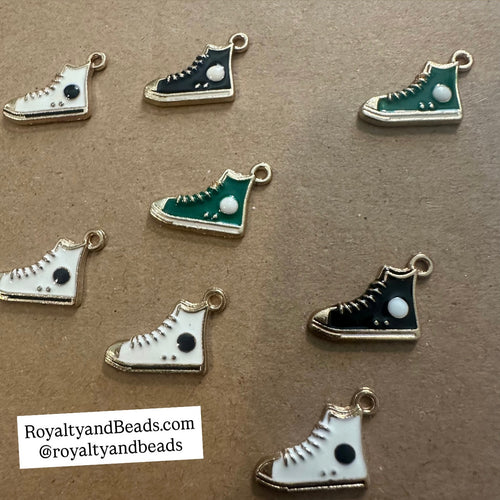 L8 mini tennis shoe charms