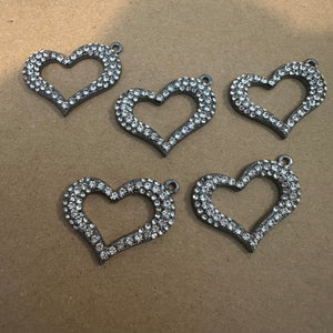 5 black heart charms (clear)