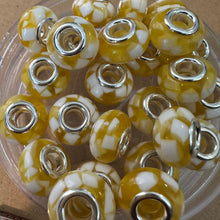 Load image into Gallery viewer, 10 yellow and white big hole beads