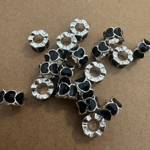 10 black heart big hole beads