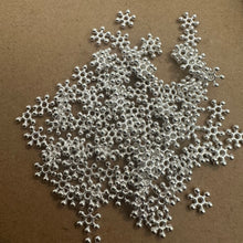 Load image into Gallery viewer, 100 silver spacers 8mm