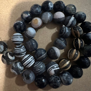 Black mixed beads