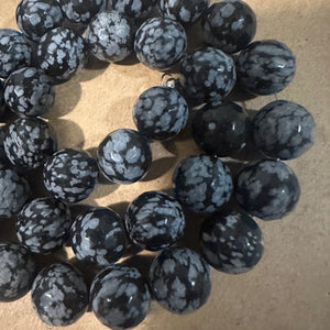 Black and gray snowflake beads