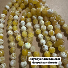 Load image into Gallery viewer, Yellow and white agate beads